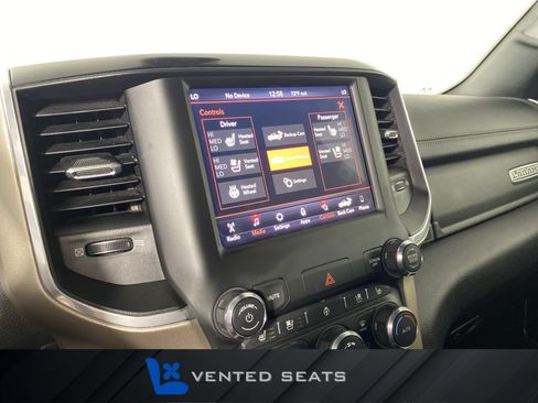 Used 2019 RAM 1500 Laramie w/ Sport Appearance Package AWD/4WD image 4