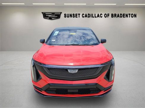 New 2026 Cadillac Optiq V AWD/4WD image 2