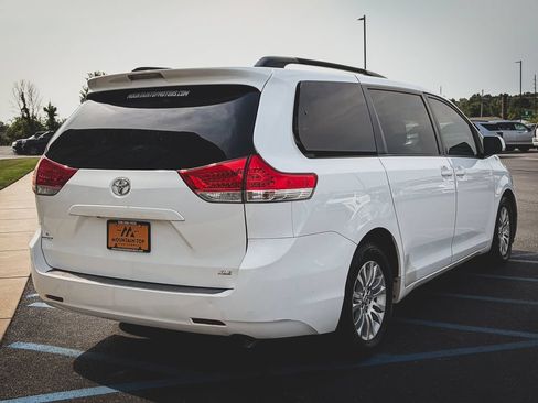 Used 2014 Toyota Sienna XLE FWD image 36