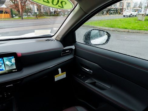 New 2026 Nissan Kicks SR image 10