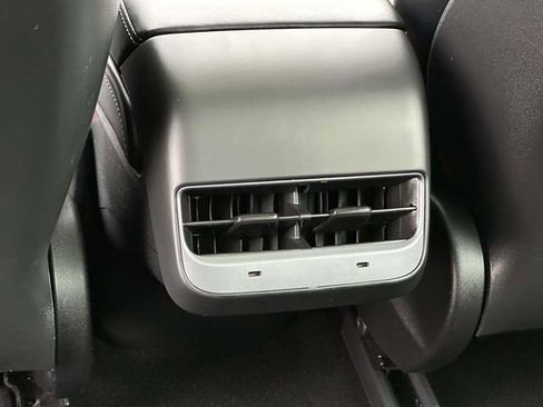 Used 2023 Tesla Model 3 Standard Range image 17