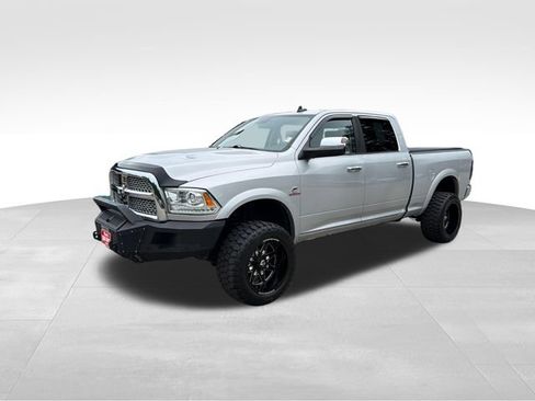 Used 2015 RAM 2500 Laramie AWD/4WD image 7