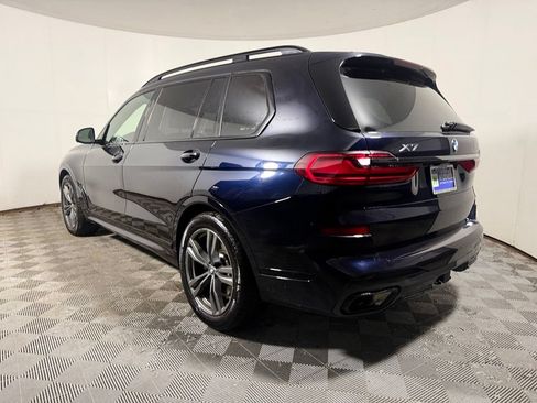 Used 2022 BMW X7 xDrive40i w/ M Sport Package AWD/4WD image 4