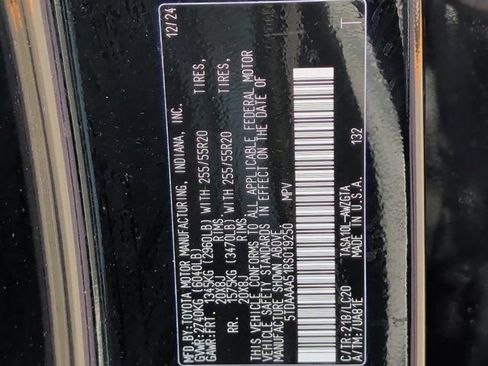 Used 2024 Toyota Grand Highlander Limited image 40