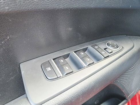 Used 2024 Kia Forte LXS image 28