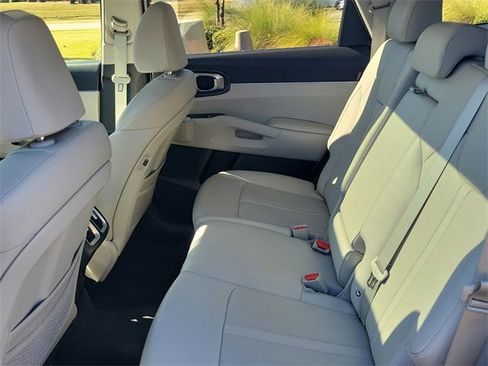 Certified 2024 Kia Sorento S w/ Panoramic Sunroof Package image 9