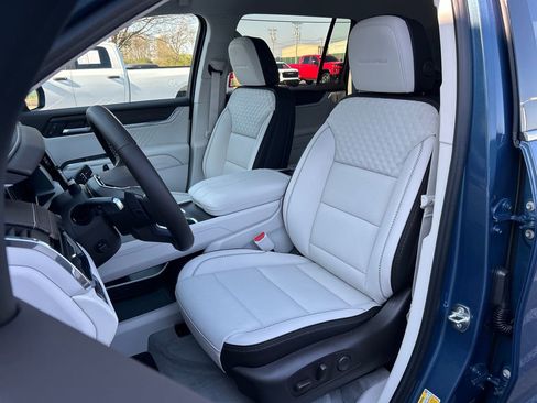 New 2026 GMC Acadia Denali w/ Super Cruise Package image 14