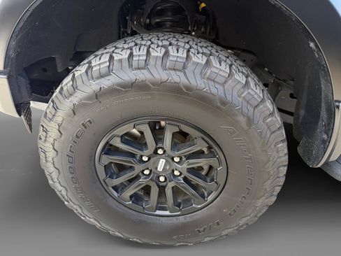 Used 2025 Ford F150 Raptor AWD/4WD image 9