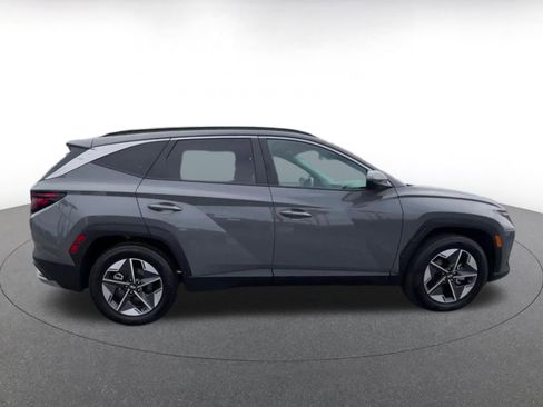 Used 2025 Hyundai Tucson SEL FWD image 16
