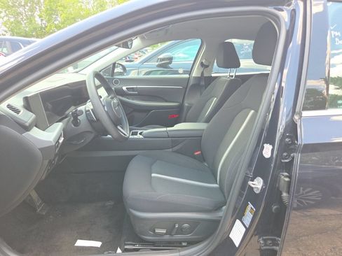 Used 2025 Hyundai Sonata SEL FWD image 3