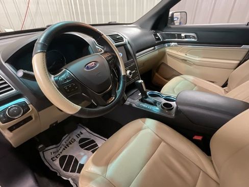 Used 2017 Ford Explorer Limited w/ Equipment Group 301A image 7