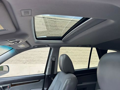 Used 2010 Hyundai Santa Fe SE w/ Premium Pkg 3 image 12