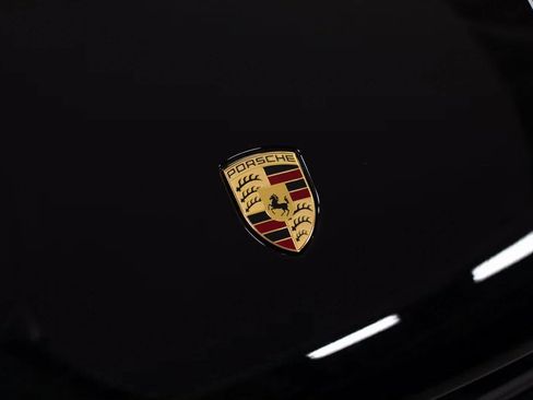 Certified 2025 Porsche Macan Turbo image 34