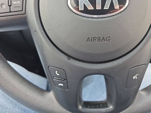 Used 2013 Kia Soul FWD image 18