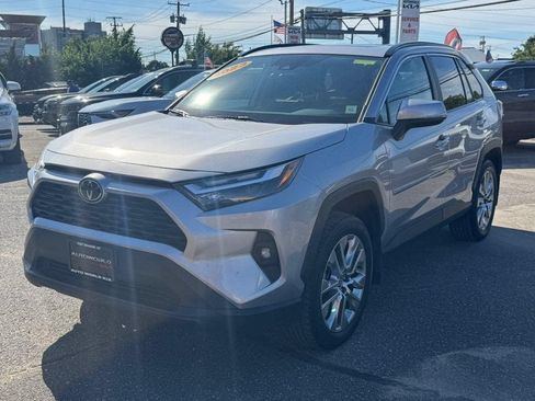 Used 2023 Toyota RAV4 XLE Premium AWD/4WD image 7