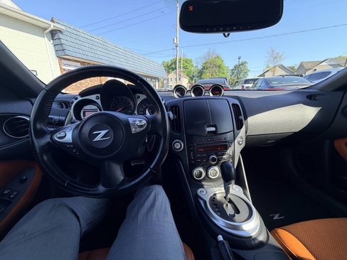 Used 2012 Nissan 370Z Touring RWD image 14