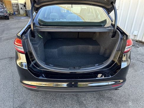 Used 2018 Ford Fusion S image 29