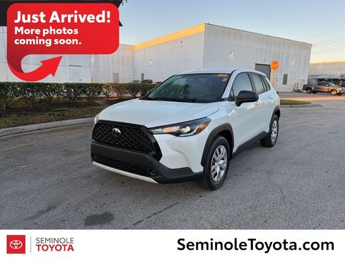Used 2025 Toyota Corolla Cross L image 1
