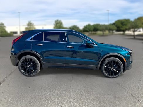 Used 2025 Cadillac XT4 Premium Luxury w/ LPO, ONYX Package AWD/4WD image 7