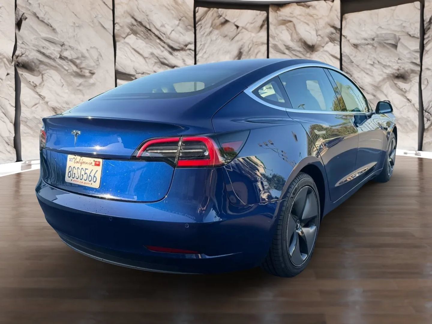 Used 2018 Tesla Model 3 Long Range RWD image 6