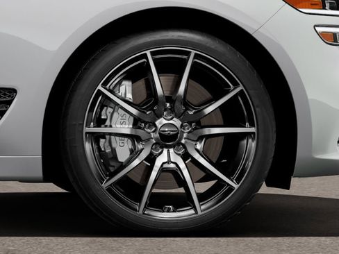 New 2025 Genesis G70 2.5T image 8