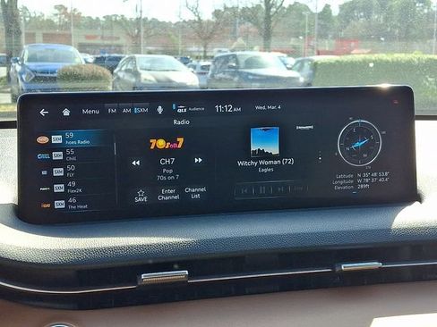 Used 2022 Genesis GV70 2.5T w/ Advanced Package image 21