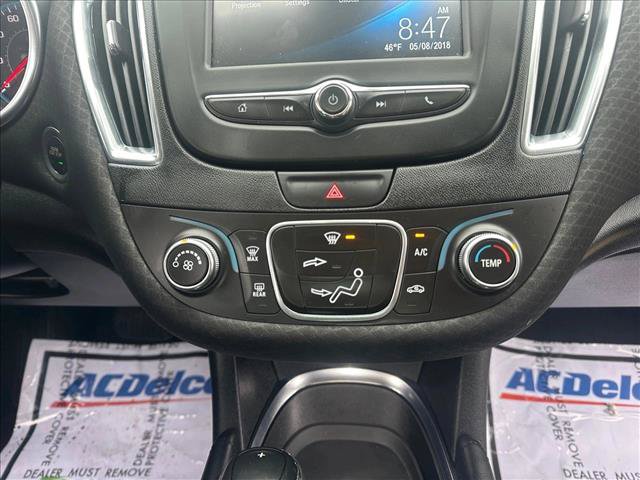 Used 2018 Chevrolet Malibu LT FWD image 22