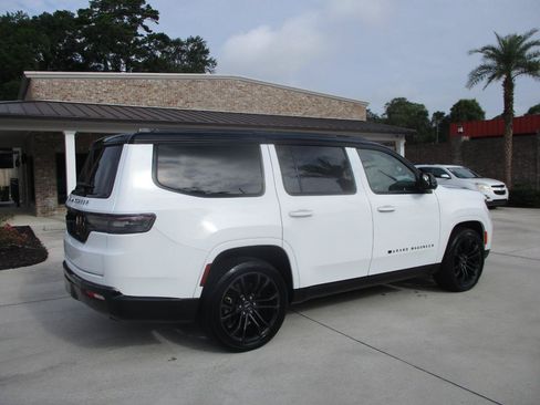 Used 2024 Jeep Grand Wagoneer Series II Obsidian w/ Quick Order Packagew 28T AWD/4WD image 32
