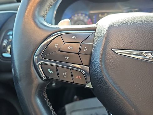 Used 2015 Chrysler 200 S FWD image 22