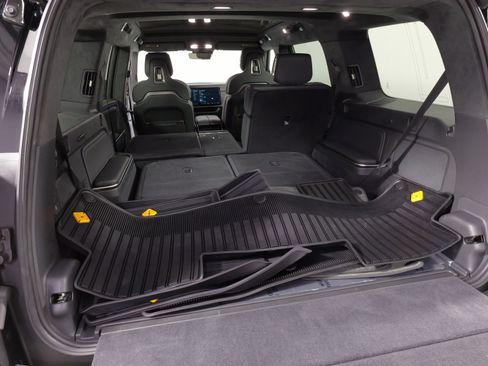 Used 2023 Rivian R1S Adventure AWD/4WD image 70