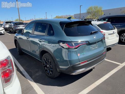 Certified 2025 Honda HR-V Sport image 3