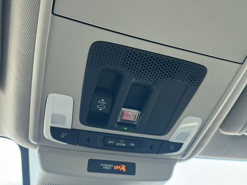 Used 2023 Honda Accord EX-L image 37