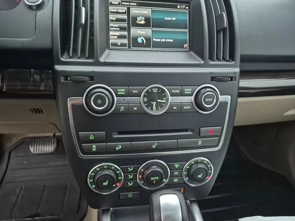 Used 2014 Land Rover LR2 HSE AWD/4WD image 10