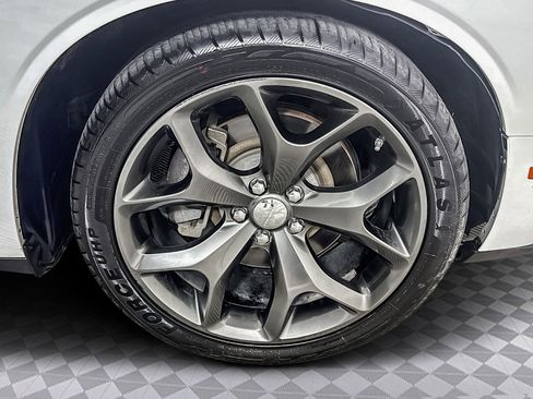 Used 2016 Dodge Challenger SXT image 31