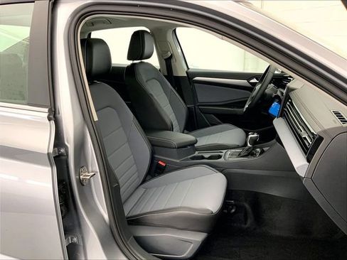 New 2026 Volkswagen Jetta SE image 9