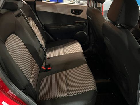 Used 2019 Hyundai Kona SE AWD/4WD image 16