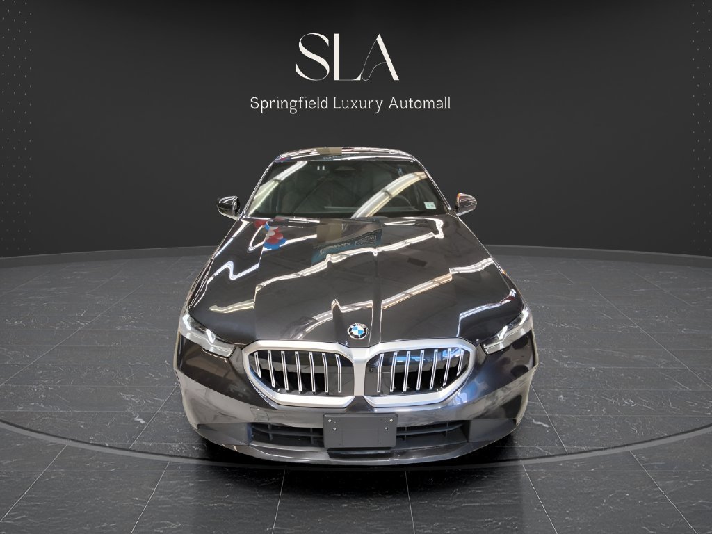Used 2026 BMW 530i xDrive w/ Premium Package AWD/4WD image 2
