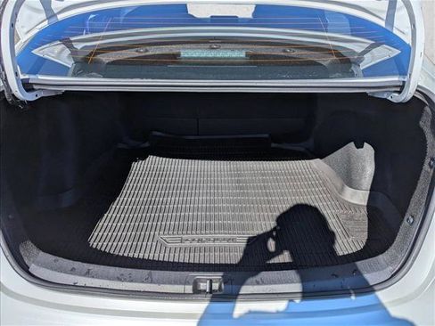 Used 2025 Toyota Corolla SE image 29