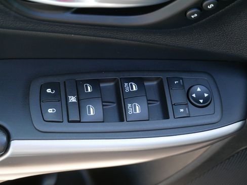 Certified 2022 Jeep Cherokee Limited image 19