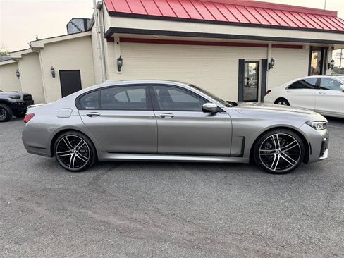 Used 2020 BMW 740i xDrive w/ M Sport Package AWD/4WD image 4