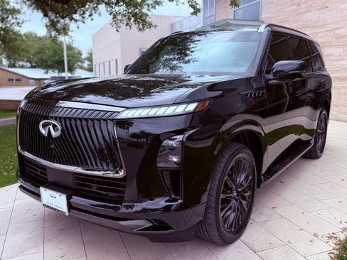 Used 2025 INFINITI QX80 Autograph image 2