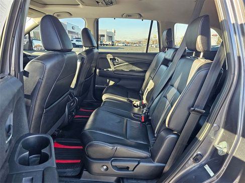 Used 2016 Honda Pilot Touring image 17