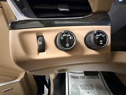 Used 2019 Cadillac Escalade Platinum image 38