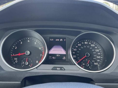 Used 2021 Volkswagen Tiguan SE R-Line w/ 3rd Row Seat Package image 22