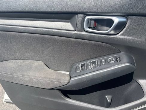 Used 2023 Honda Civic LX image 10