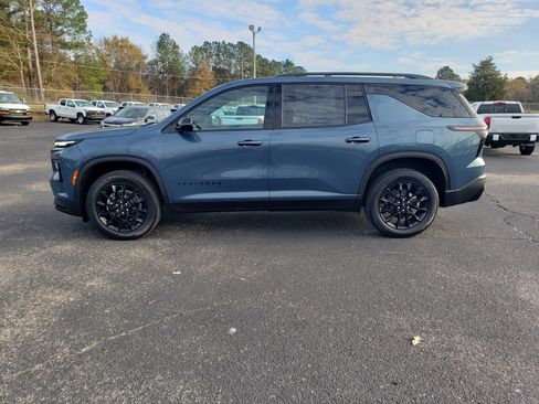 New 2026 Chevrolet Traverse LT w/ Midnight/Sport Edition image 6