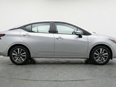 Used 2025 Nissan Versa SV FWD image 11