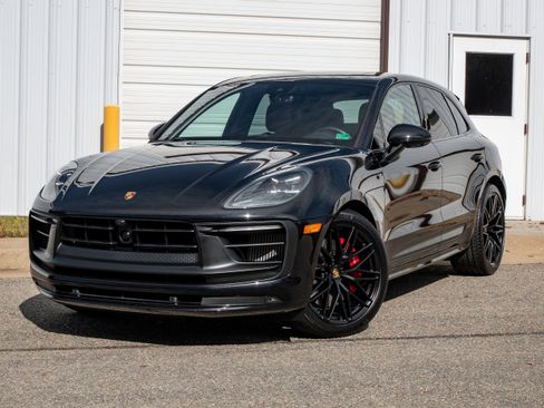 Used 2023 Porsche Macan GTS image 1