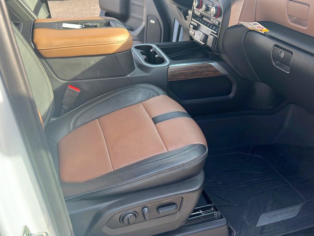 Used 2022 Chevrolet Silverado 1500 High Country AWD/4WD image 25