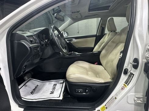 Used 2013 Lexus CT 200h w/ Premium Pkg w/Navigation image 13